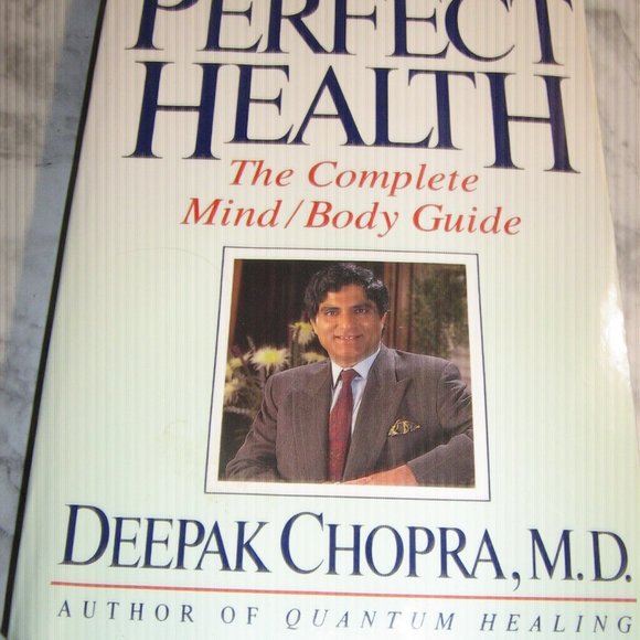 Perfect Health: The Complete Mind/Body Guide Hardcover. $5.00 AS AN ADD ON - Picture 1 of 2